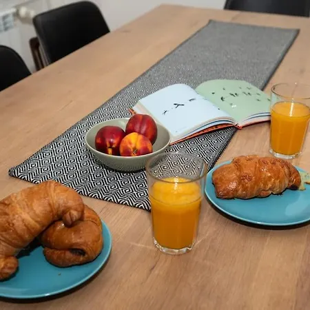 Apartman Center Stylish Quiet Street Hosts 5 People Szófia