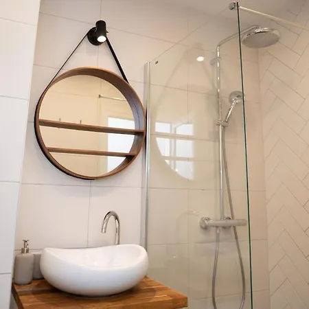 Apartamento Center Stylish Quiet Street Hosts 5 People Sofía